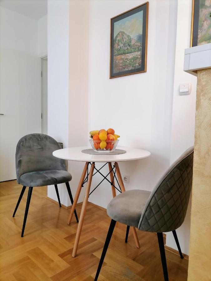Apartman Mia Sremska Mitrovica Exterior photo