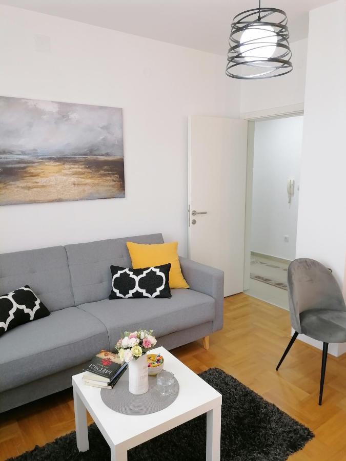 Apartman Mia Sremska Mitrovica Exterior photo