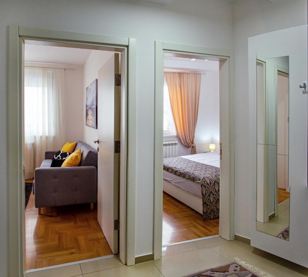 Apartman Mia Sremska Mitrovica Exterior photo