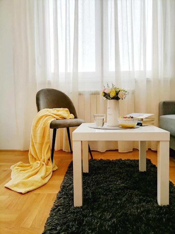 Apartman Mia Sremska Mitrovica Exterior photo